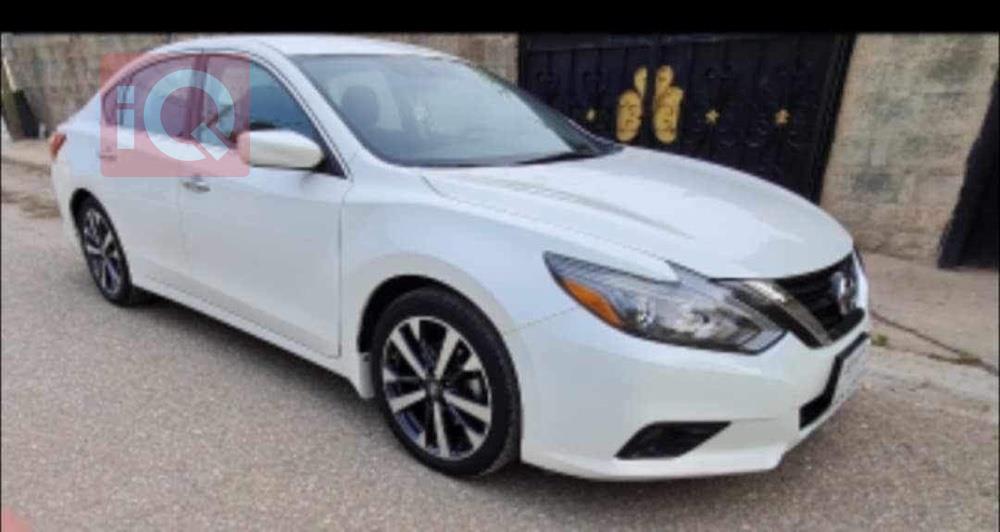 نيسان ألتيما